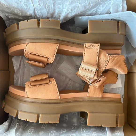 UGG Ashton Toast Platform Sandals - Size 9 - Brand New in Box - Picture 12 of 16